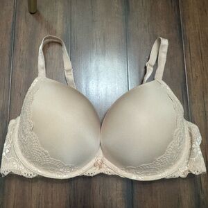 Lace Trimmed Beige Bra Torrid Curve 40D